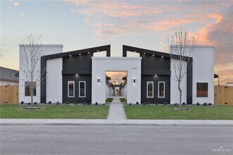 Building Photo - 19 N 24th St