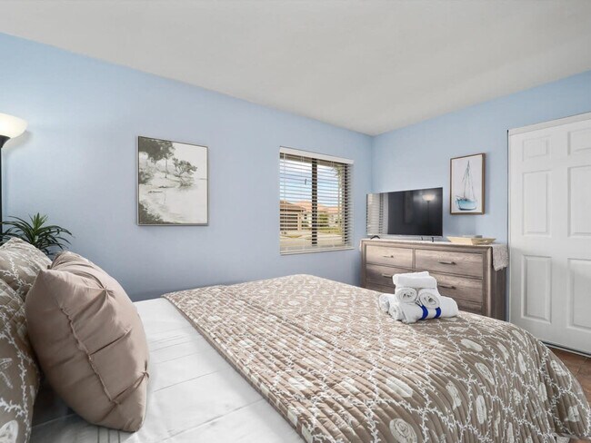 Building Photo - 2 Cedar Ct