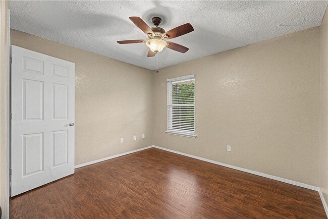 Building Photo - 4805 Bonita Pl
