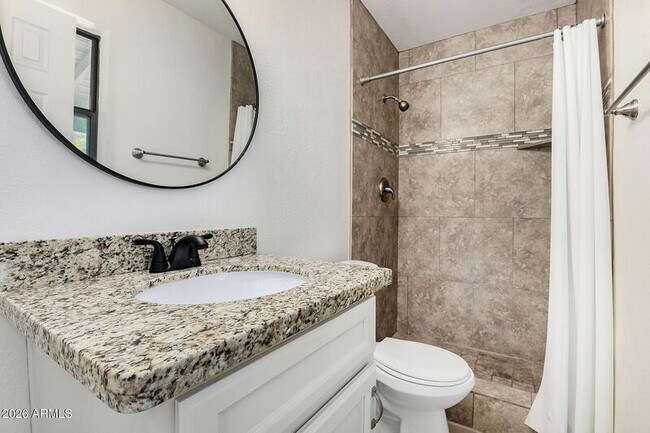 Building Photo - 220 E McKinley St