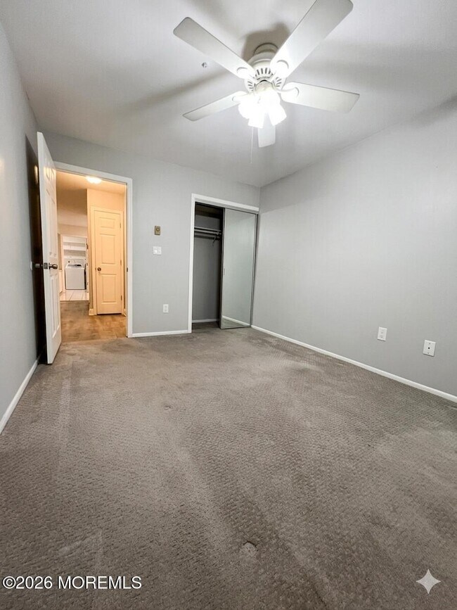 Building Photo - 115 Amberly Dr