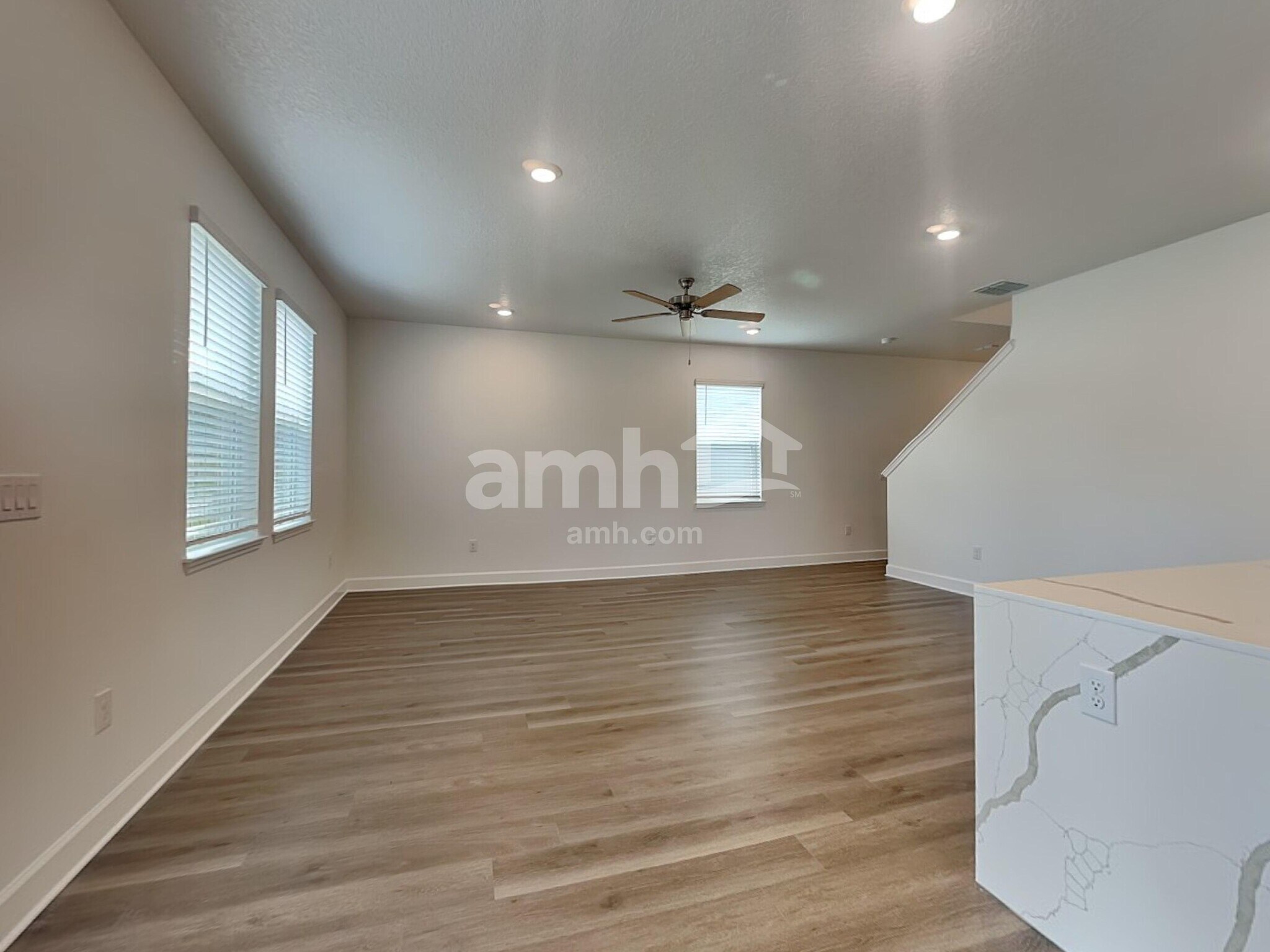 Building Photo - 37869 Dusty Saddle Ln