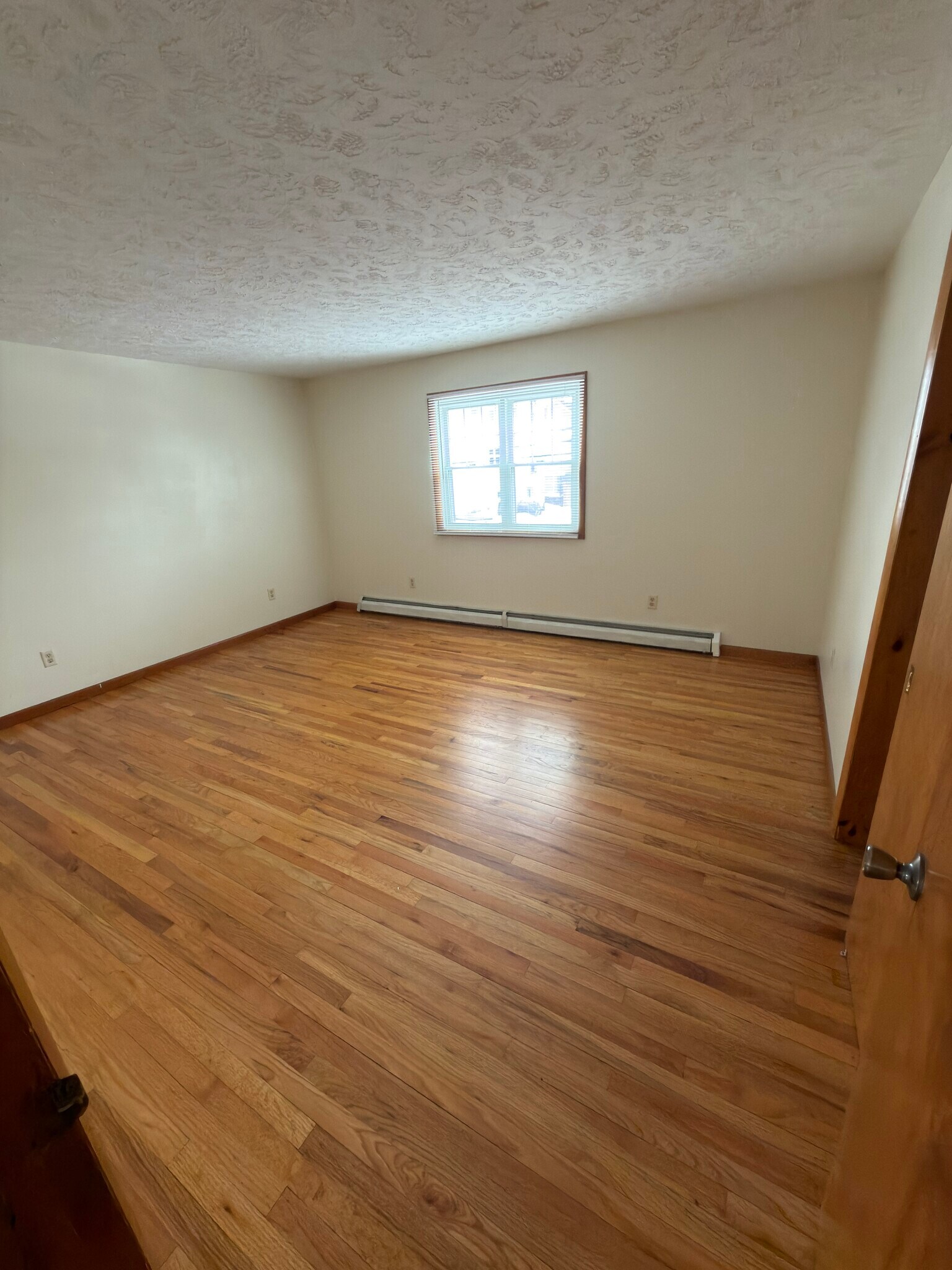 Building Photo - 12 Hilltop Ave