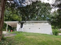 Building Photo - 4555 Hillpine Rd