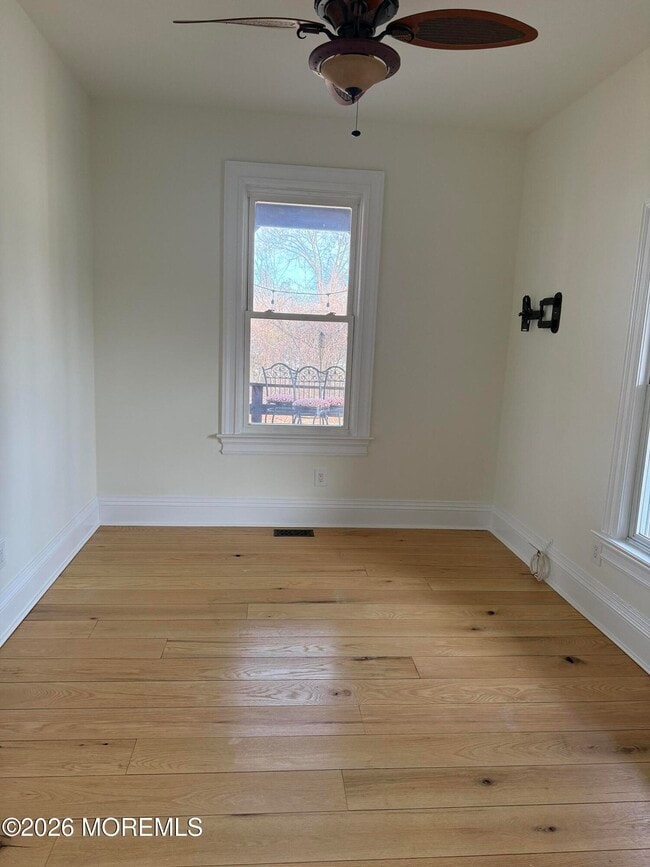 Building Photo - 25 Monmouth Rd