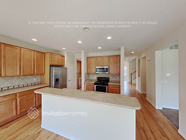 Building Photo - 206 N Coolidge Way