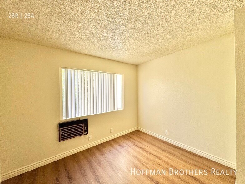 Building Photo - 15552 Nordhoff St