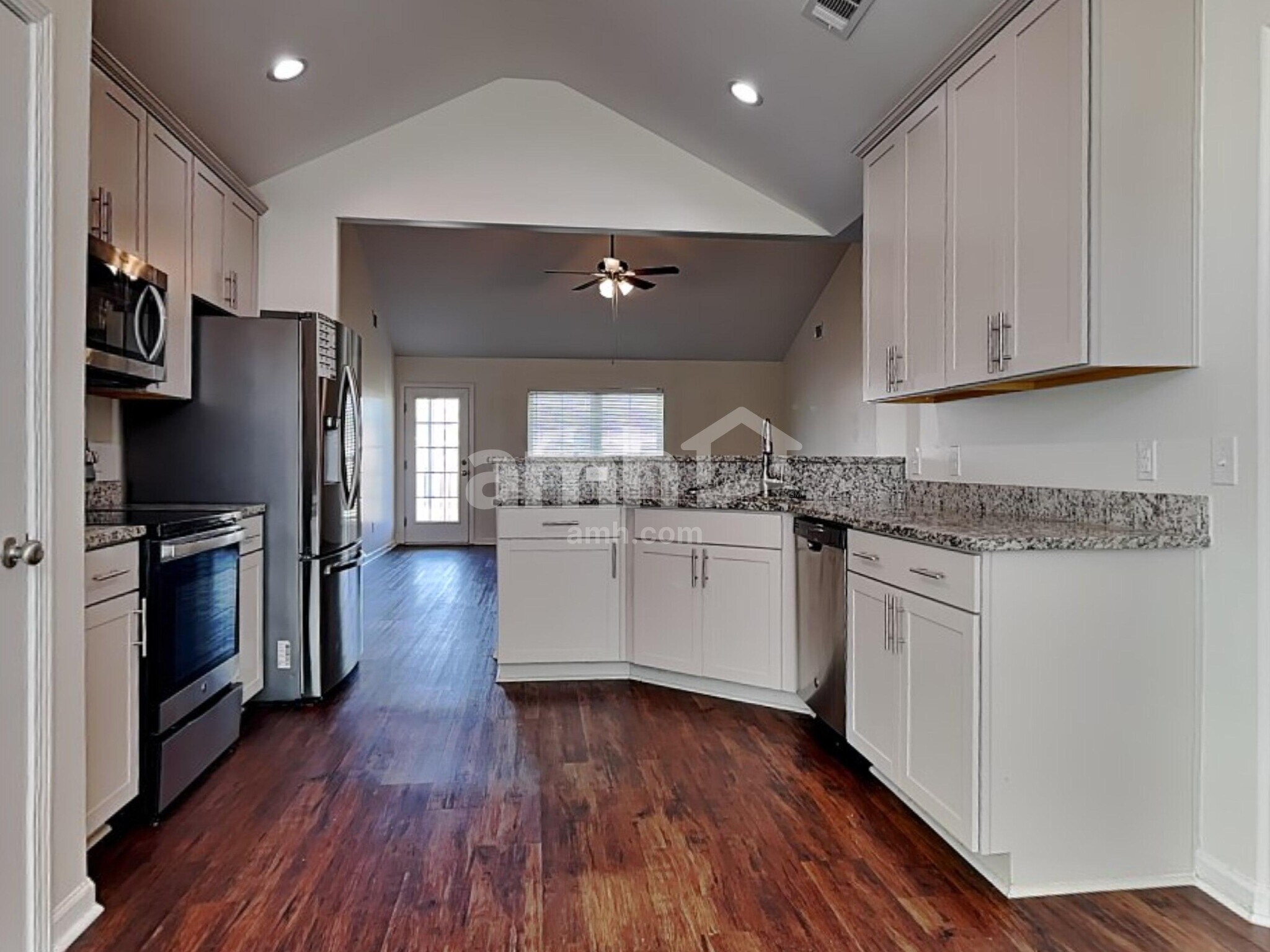 Building Photo - 4 Buxton Ave