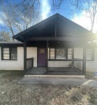 Building Photo - 2346 Larchwood Rd SW
