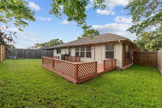Building Photo - 15834 Constitution Ln