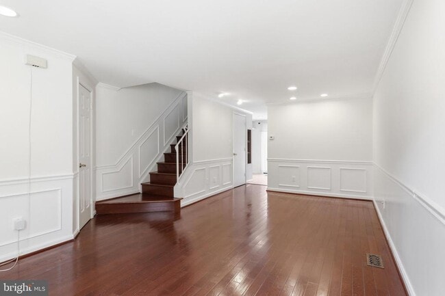 Building Photo - 9504 Dunbrook Ct
