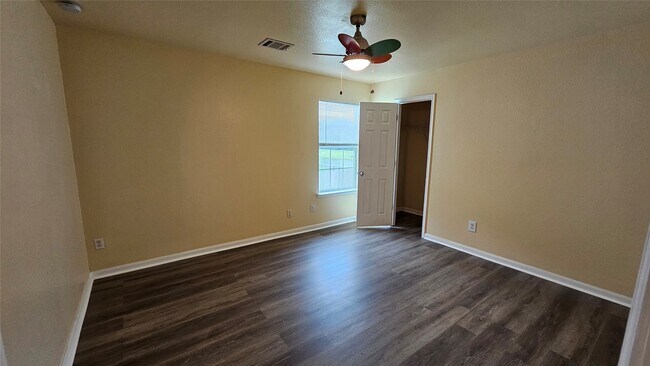 Building Photo - 22135 Greengate Dr