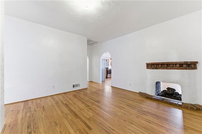 Building Photo - 1032 Standard Dr NE