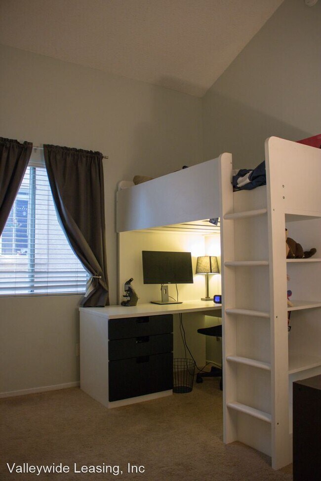 Building Photo - 3 br, 2 bath House - 19804 Sandpiper Pl. # 12