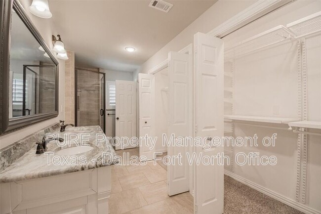 Building Photo - 3313 Country Club Rd