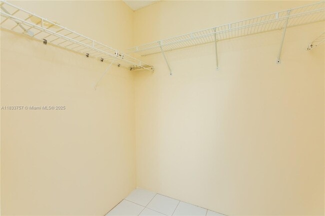 Building Photo - 1055 NW 83rd Ave
