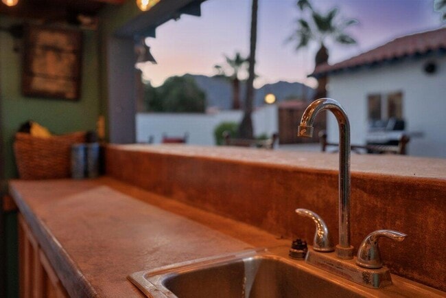 Building Photo - 52123 Avenida Diaz