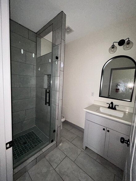 Building Photo - 6533 Brittmoore Rd