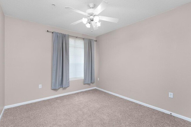 Building Photo - 5303 Bay Club Cir