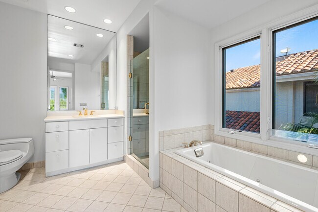 Building Photo - 4900 Sanctuary Ln