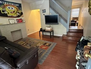 Building Photo - 142 Chesterfield Rd