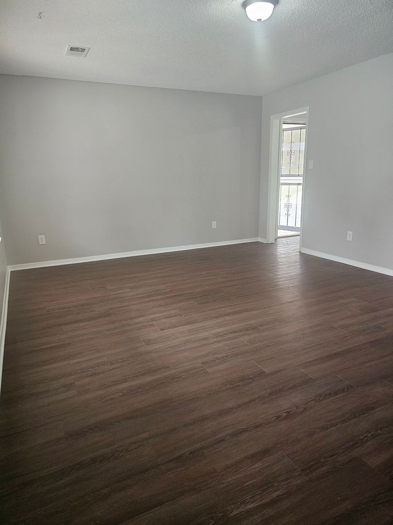 Building Photo - 6620 Forestgate Rd