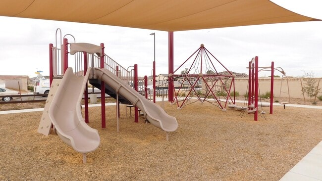 Building Photo - Beautiful home with generation suite in gated community