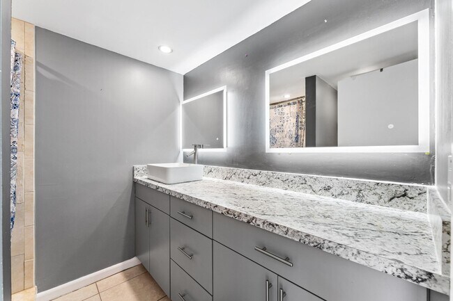 Building Photo - 2410 24th Way