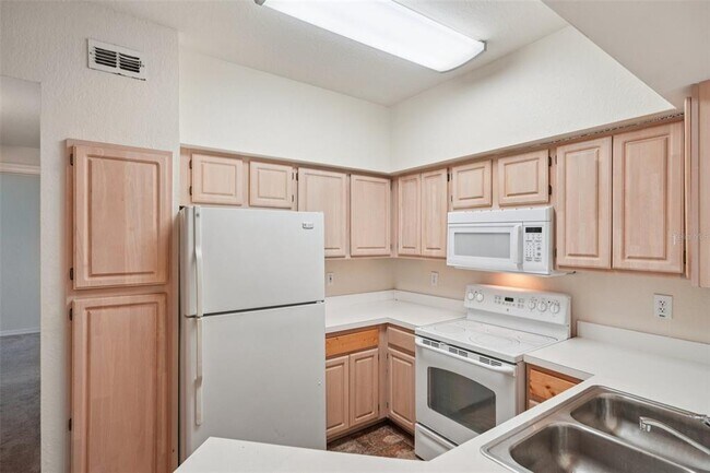 Building Photo - 23580 Walden Center Dr