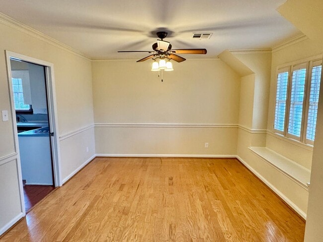 Building Photo - Gorgeous Interiors in this BONUS SPACE + 4 Bedroom  2 Bathroom Home!