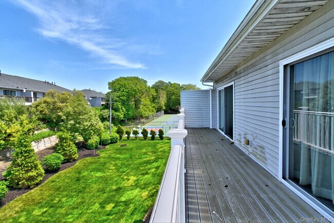 Building Photo - 44 Fox Hill Dr