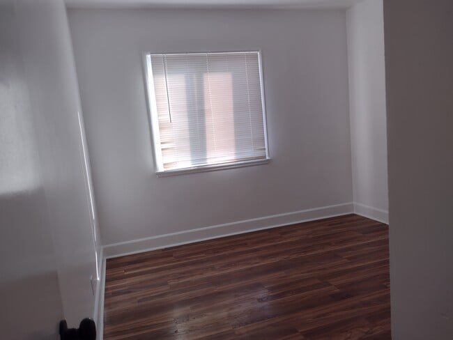 Building Photo - 4121 183rd St