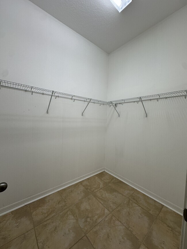 Building Photo - 6836 Trellis Vine Loop