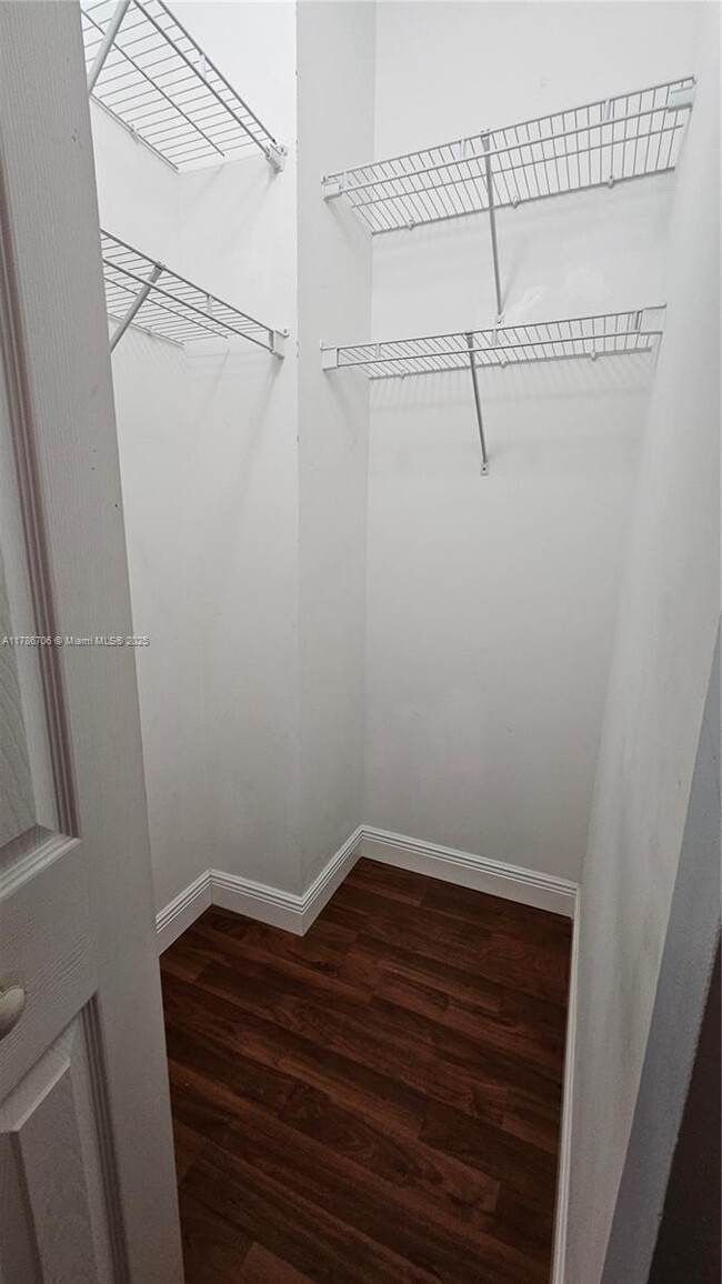 Building Photo - 2255 Anchor Ct