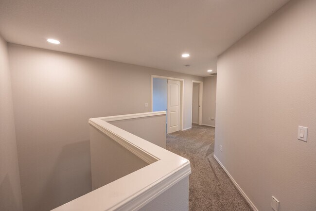 Building Photo - Home for rent in fast growing Ridgefield, WA - 4 bedr + Bonus Room