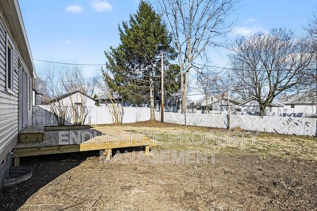 Building Photo - 2710 Hazel Ave