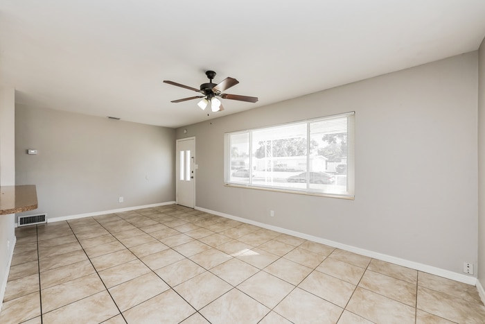 Building Photo - 5773 56th Terrace N