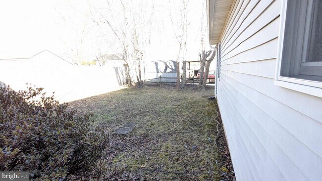 Building Photo - 150 Nightingale Ave