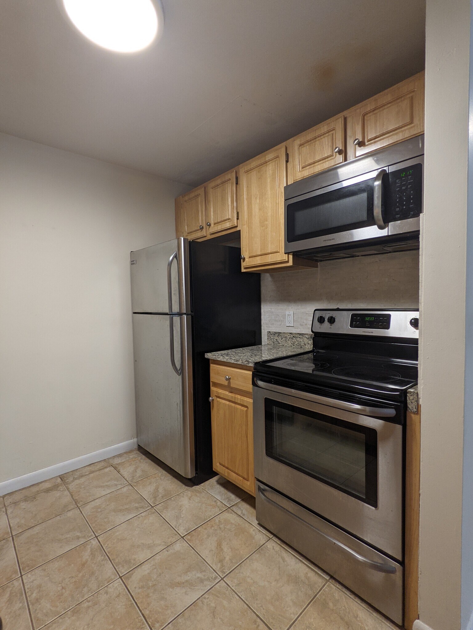 Building Photo - 222 Babcock St