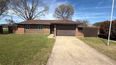 Building Photo - 5415 Queen Ct