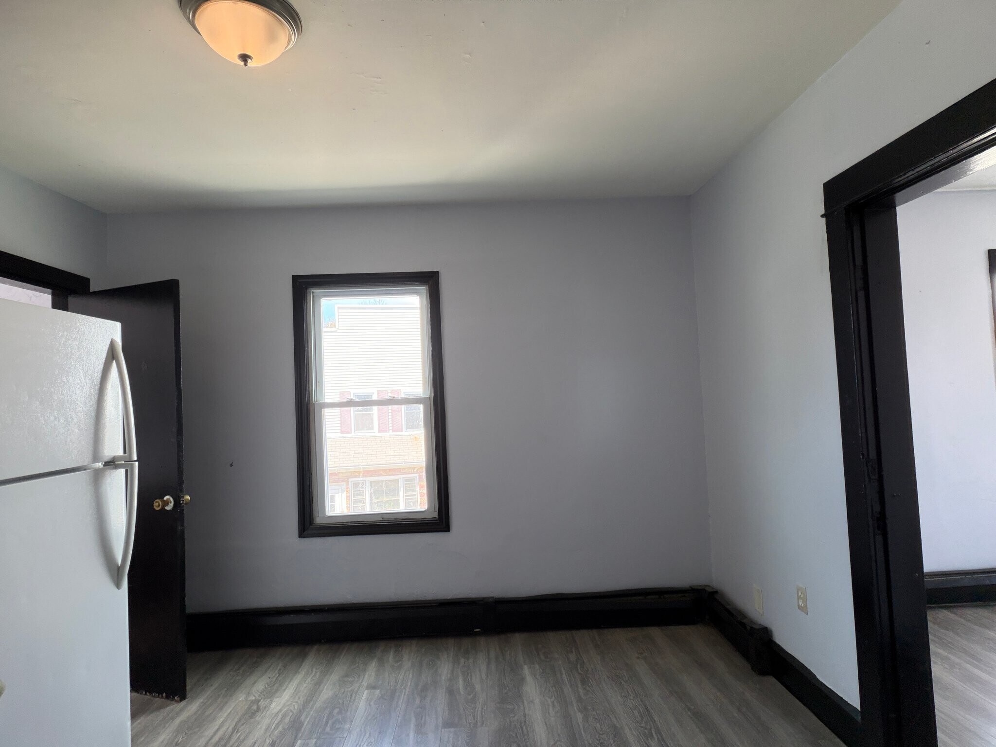 Building Photo - 36 Lake St