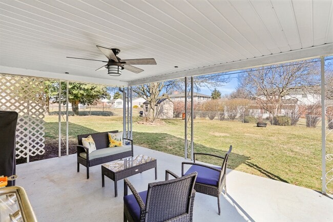 Building Photo - 173 Colonial Dr