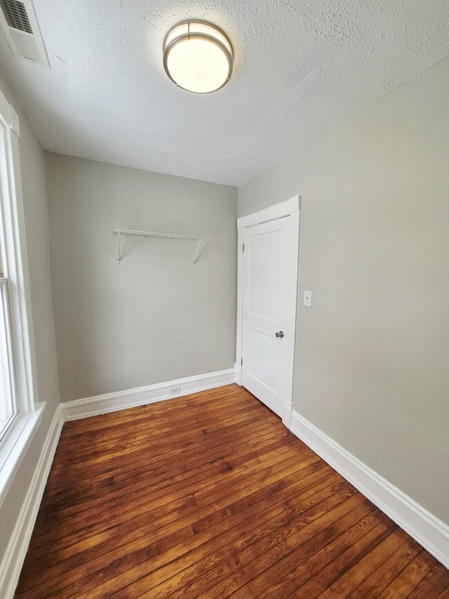 Building Photo - 3115 4th Ave