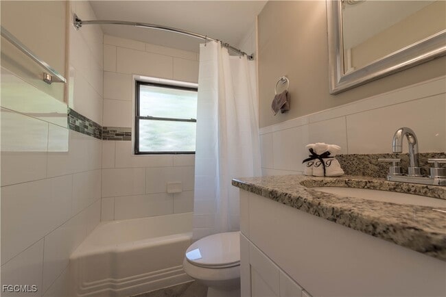 Building Photo - 1411 San Juan Ave