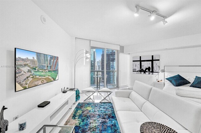 Building Photo - 475 Brickell Ave
