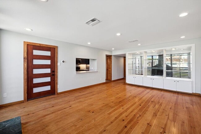 Building Photo - 1503 Fairview St