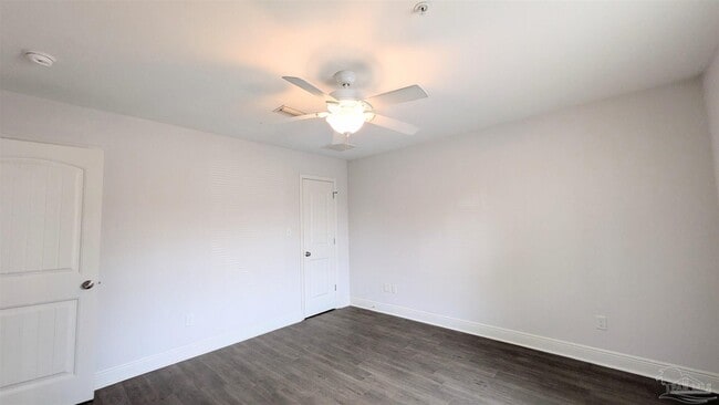 Building Photo - 313 N Navy Blvd