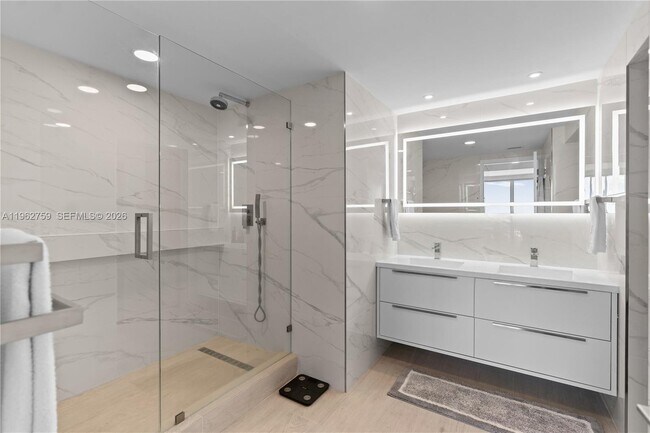 Building Photo - 3350 SW 27th Ave