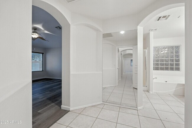 Building Photo - 5307 W Morten Ave