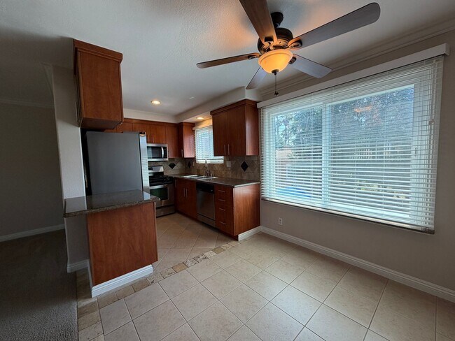 Building Photo - Coastal Living in Ocean Beach, Updated Apartment with In Unit Laundry
